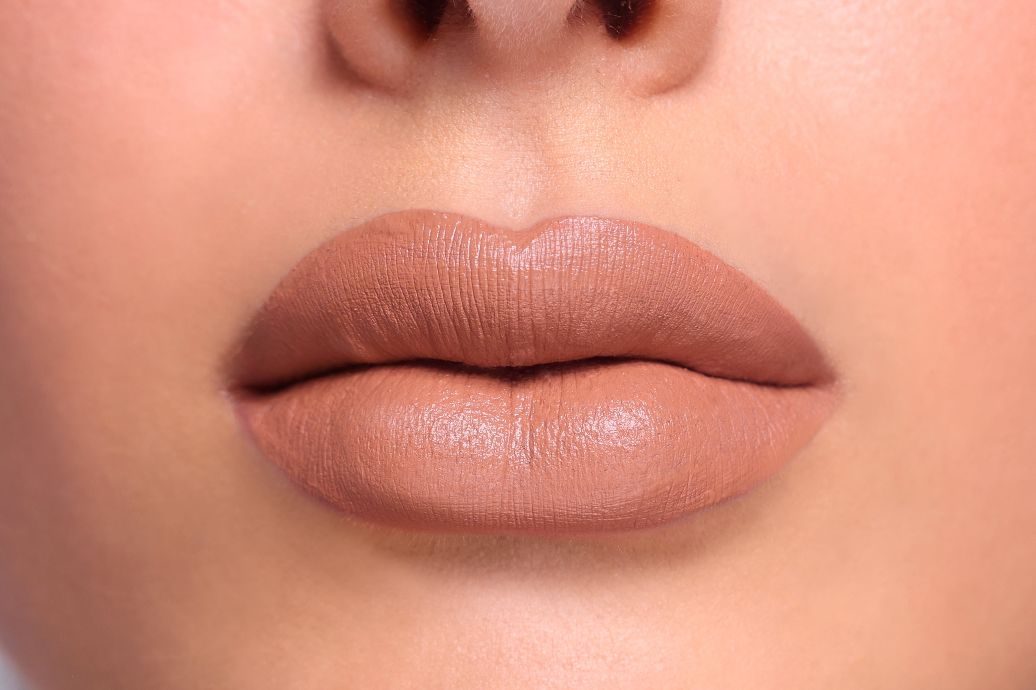 LONG LASTING LIPSTICK