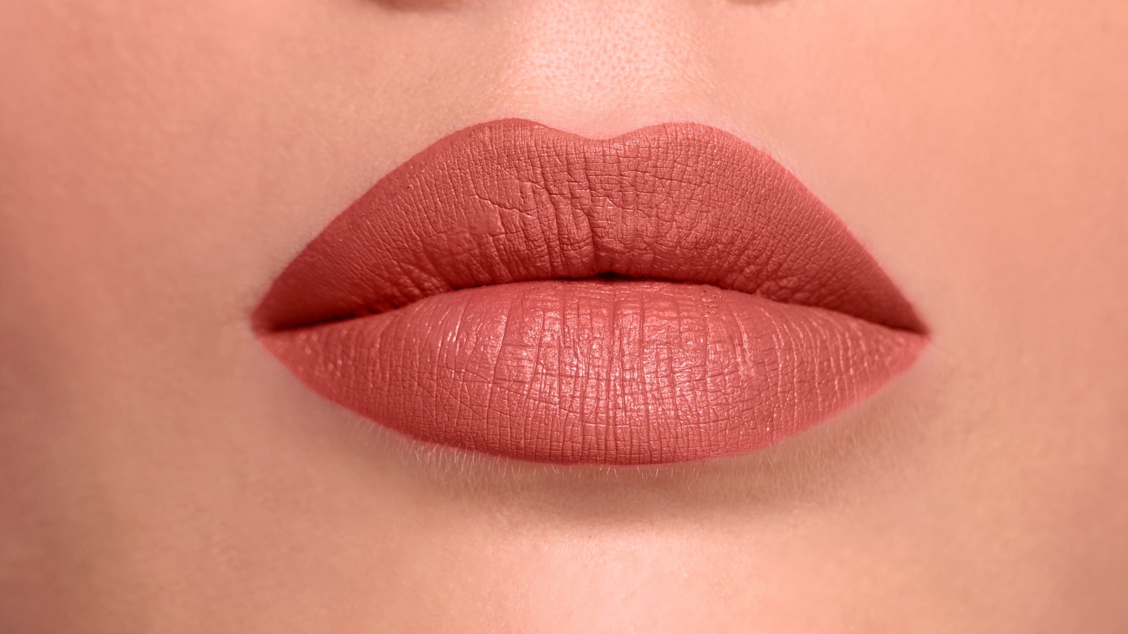 LONG LASTING LIPSTICK