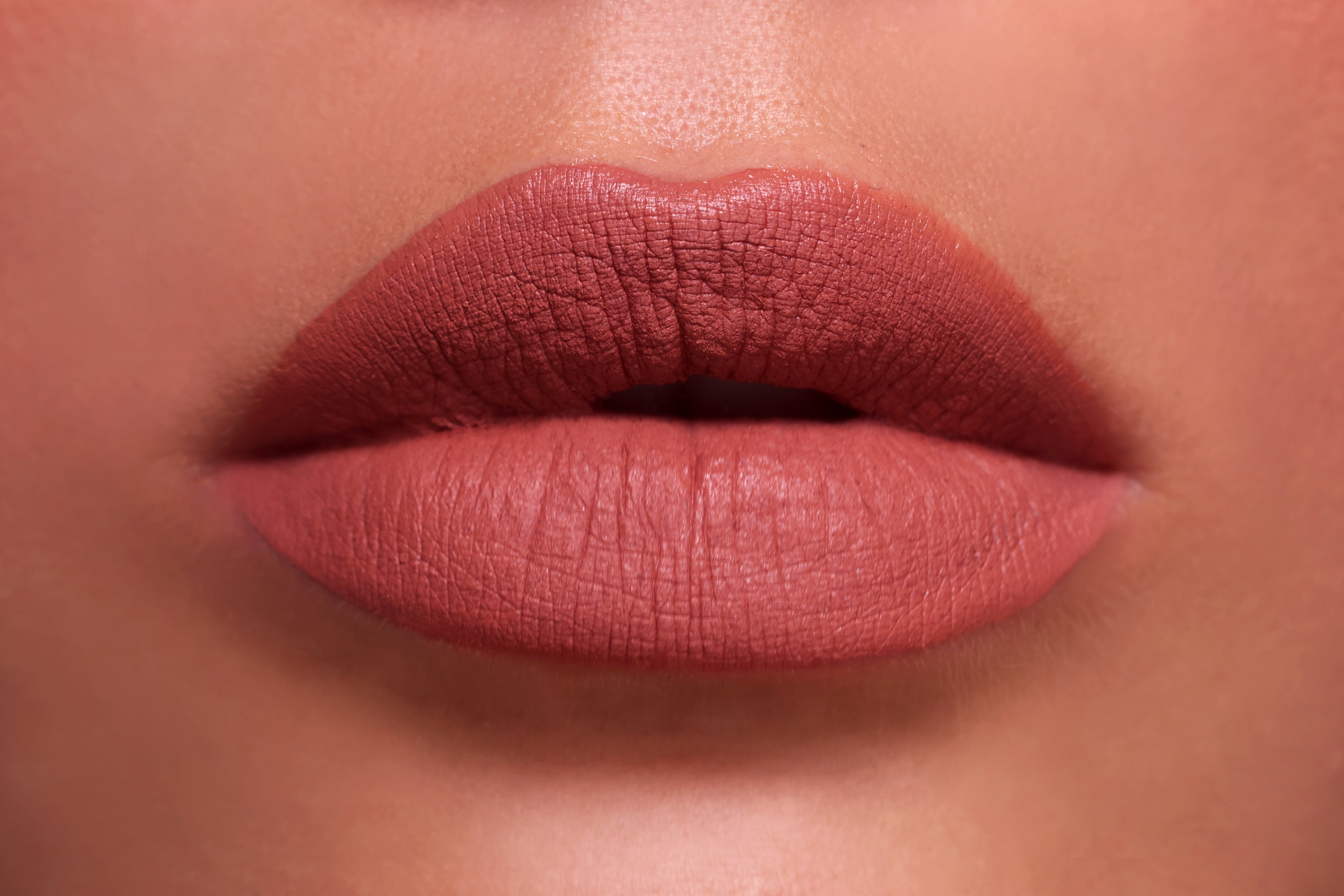 LONG LASTING LIPSTICK